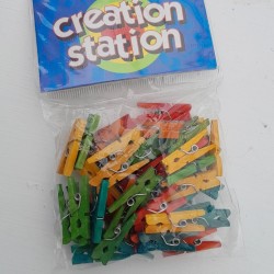 coloured pegs - 50